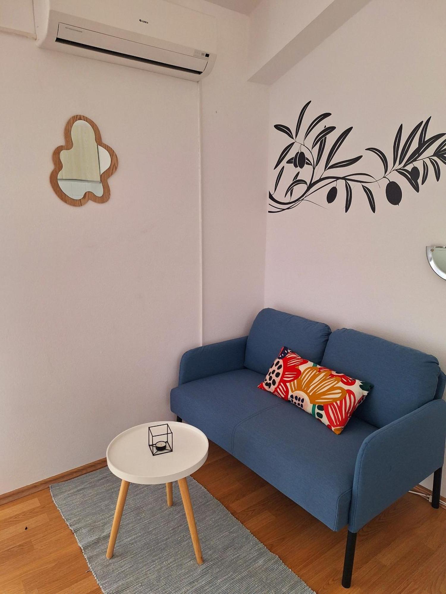 Apartments With A Parking Space Vodice - 7604 Rom bilde